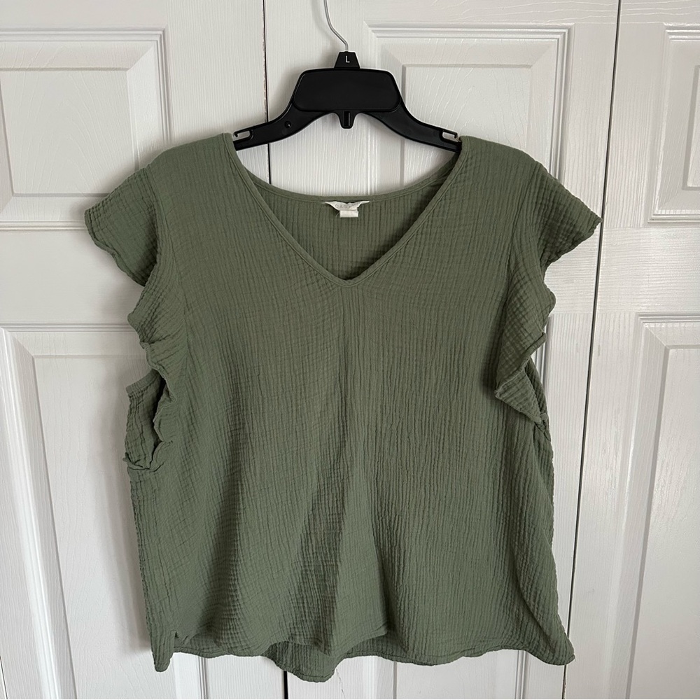 Caslon Womens L Green Sleeveless Ruffle Cotton V-Neck Top Resortwear Breathable